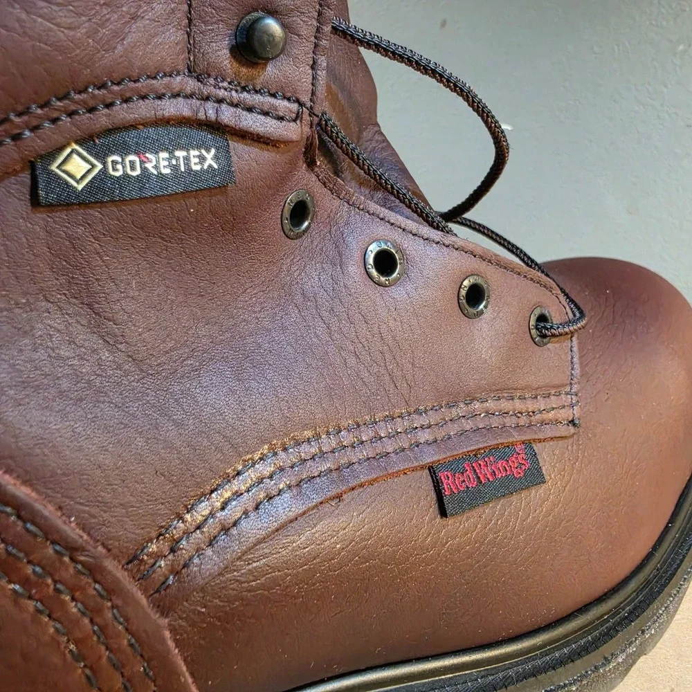 New RED WING  2414 Men 11.5 D Waterproof Steel Toe (ESR) Slip Resistant Gore-Tex